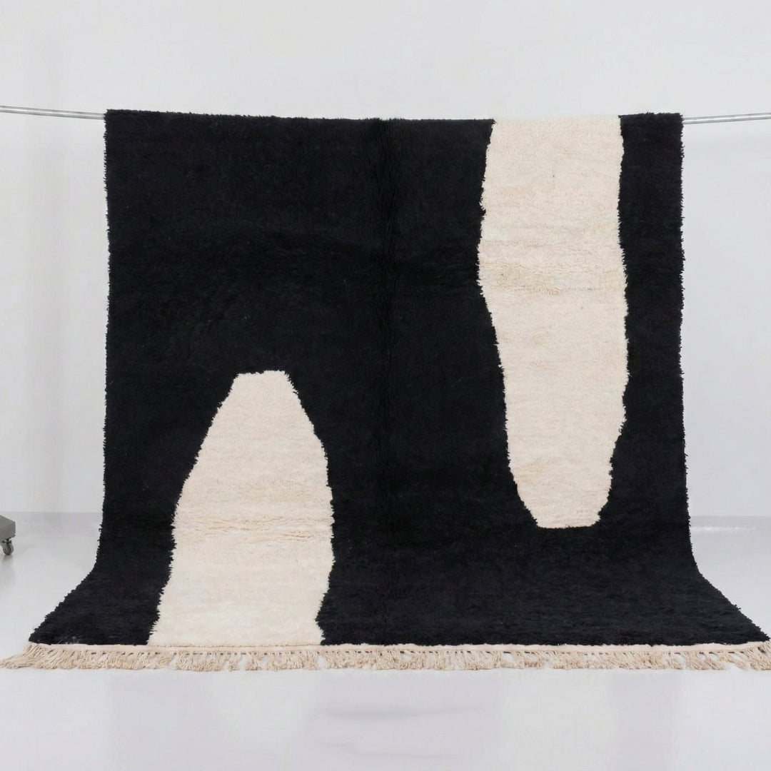 Tapis Beni Mrirt vert olive sur mesure | Abstrait noir et crème