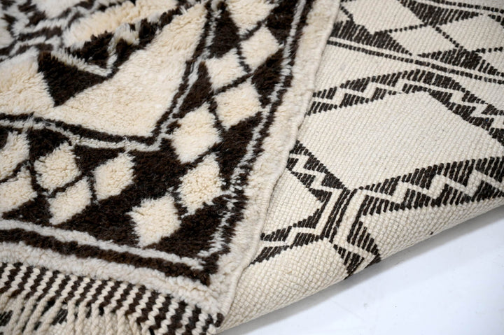 Tapis Beni Mrirt sur mesure | Treillis de losanges étagés avec bordure