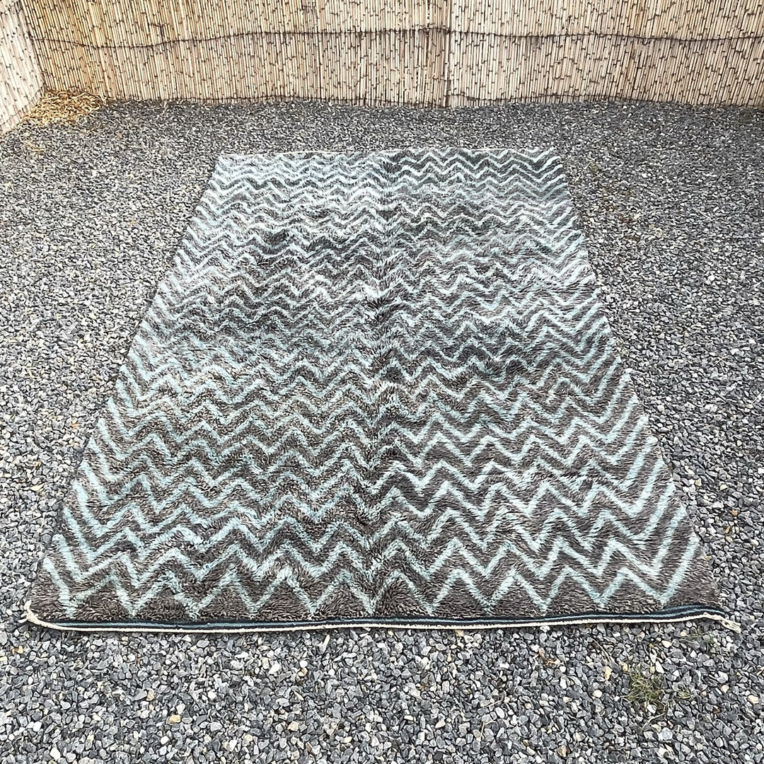 Custom Beni Mrirt Rug – Zigzag Rug Chevron Design