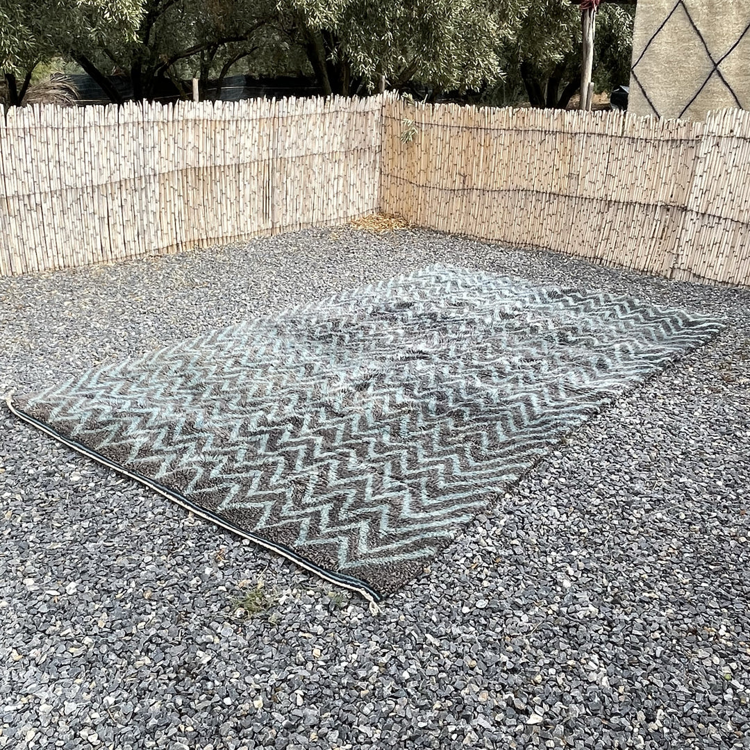 Custom Beni Mrirt Rug – Zigzag Rug Chevron Design