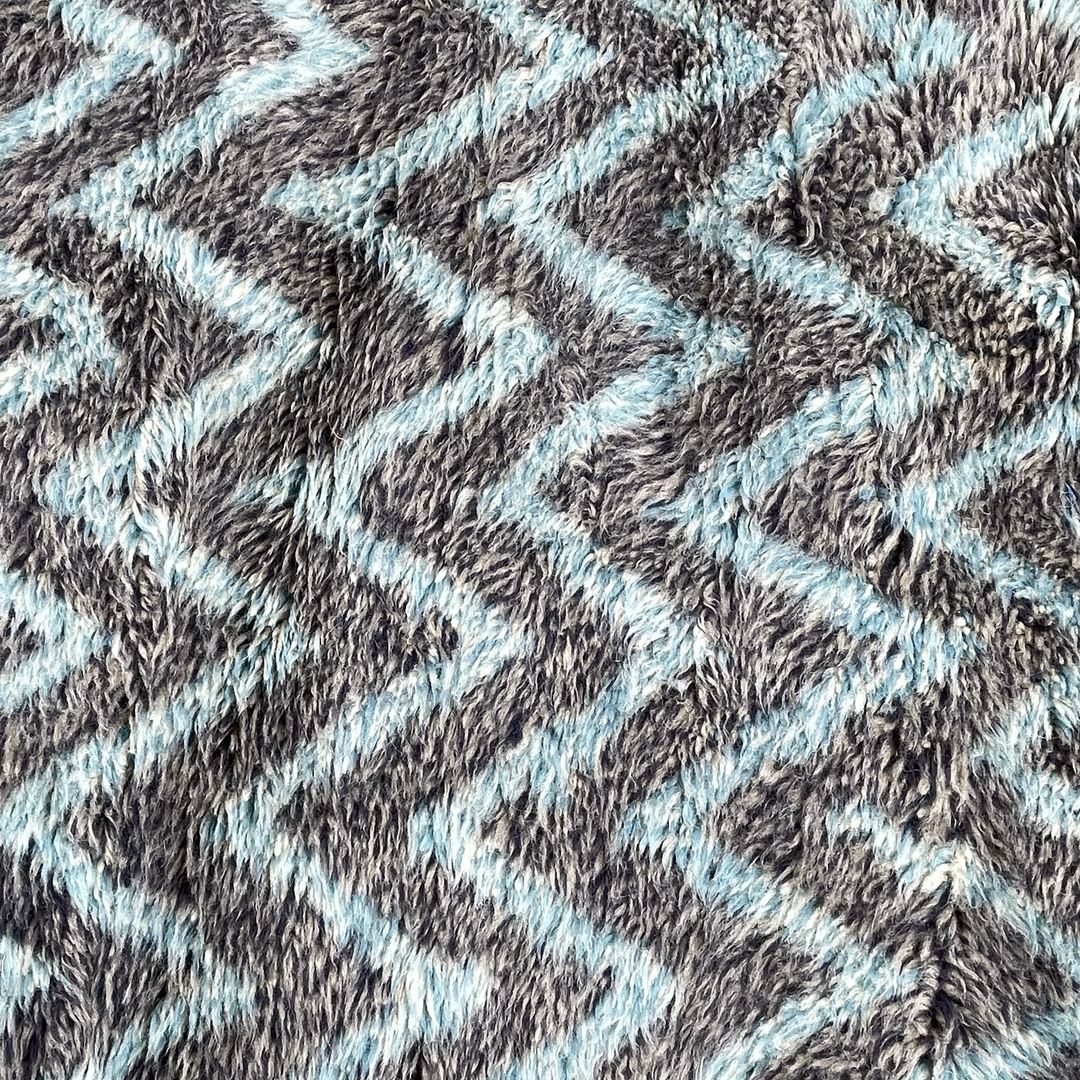Custom Beni Mrirt Rug – Zigzag Rug Chevron Design