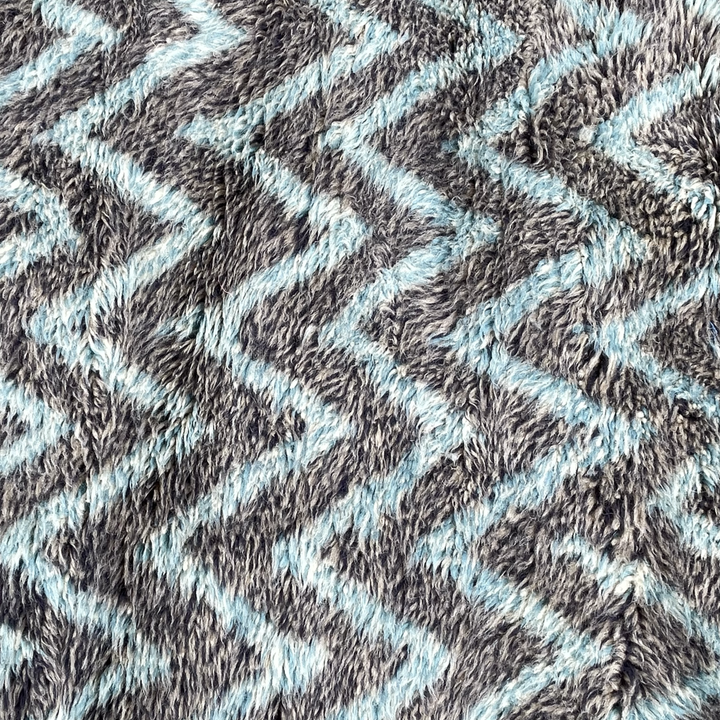 Custom Beni Mrirt Rug – Zigzag Rug Chevron Design