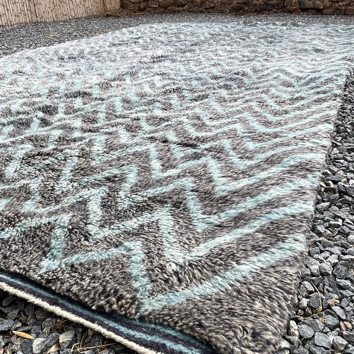 Custom Beni Mrirt Rug – Zigzag Rug Chevron Design