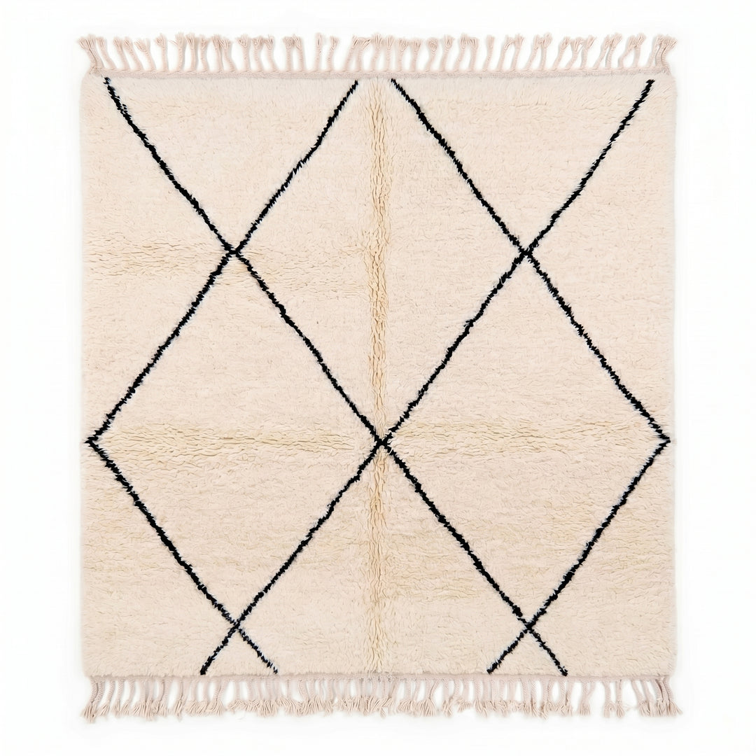 Tapis Beni Ourain sur mesure | Losange noir classique et minimaliste